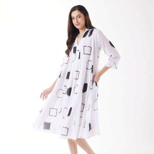Woman wearing Au Hasard D'Un Voyage's Dress in white