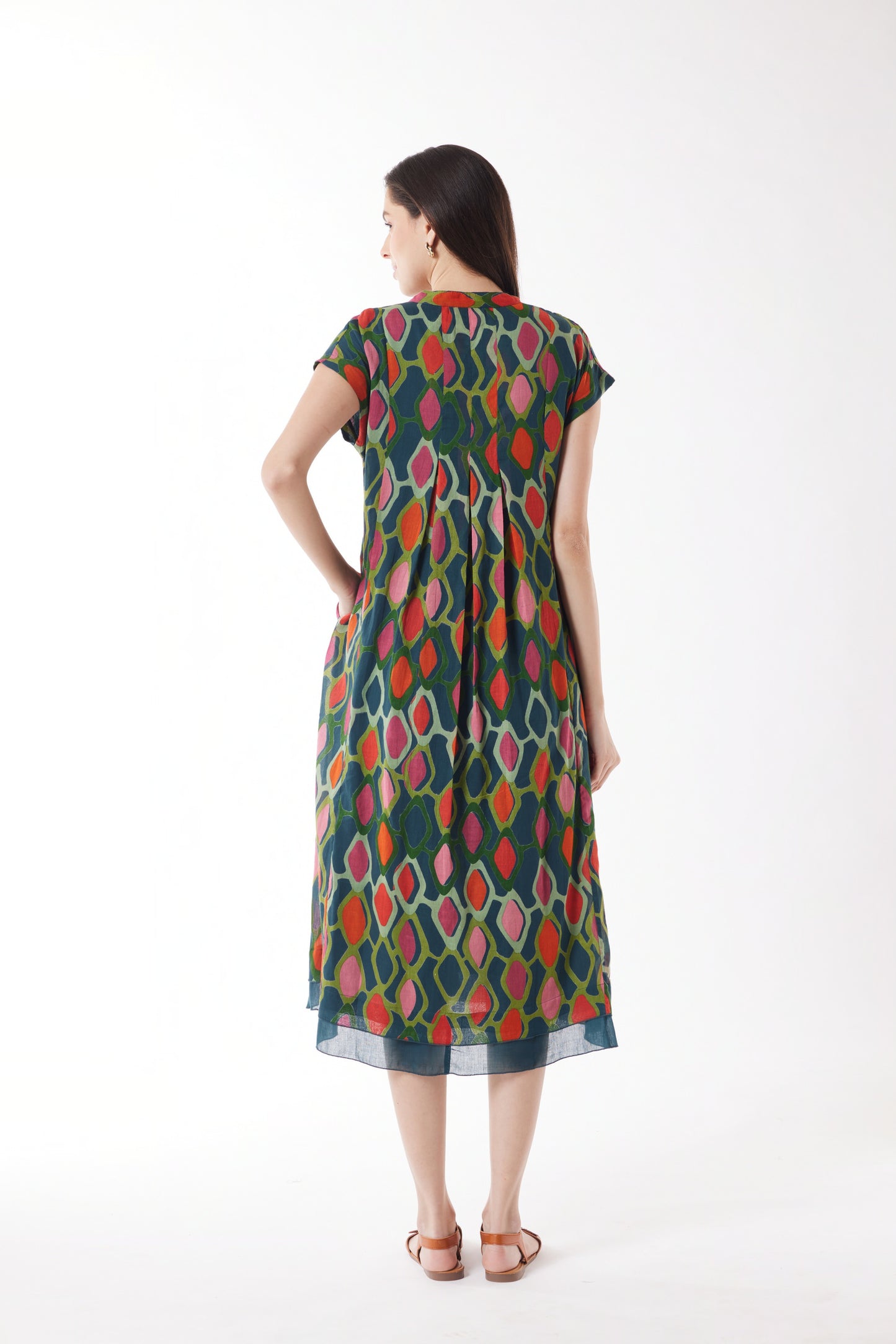 Woman wearing Au Hasard D'Un Voyage's Short Sleeve Dress in Navy