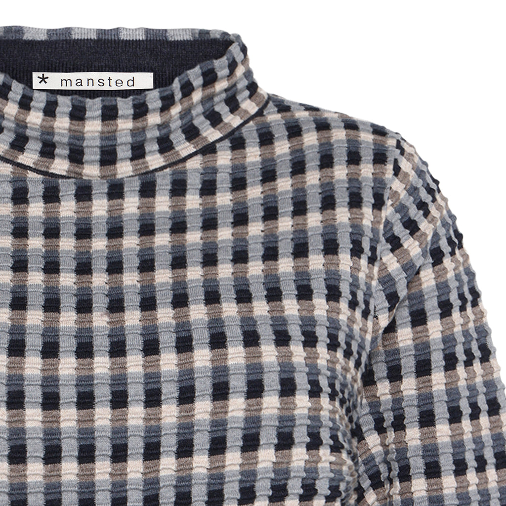 Detail of the cotton Eden Top by Mansted in Grey check