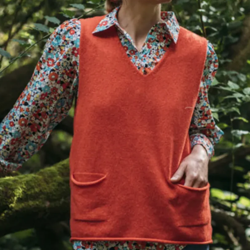 Eribe Scottish Knitwear Corry Vest in Inferno.