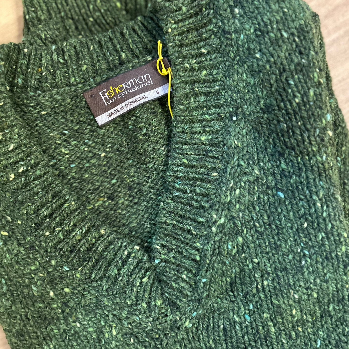 Womens vest merino wool. Green.