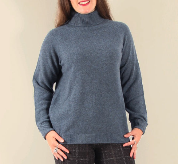 Zoraja Roll Tunic - Soft Blue