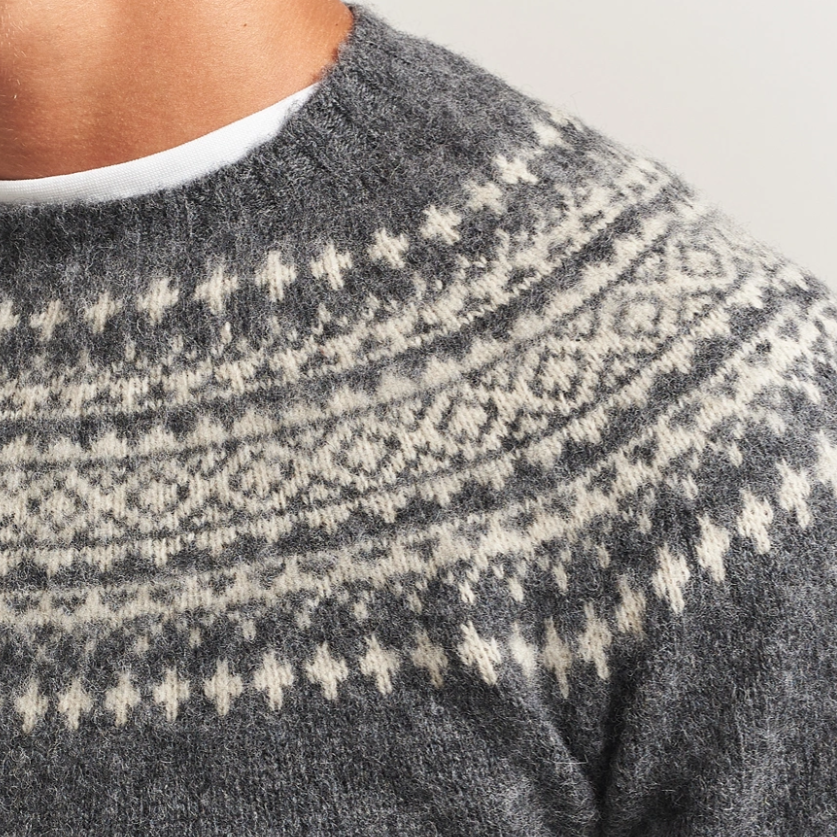 Fairisle pattern for men. 100% wool.