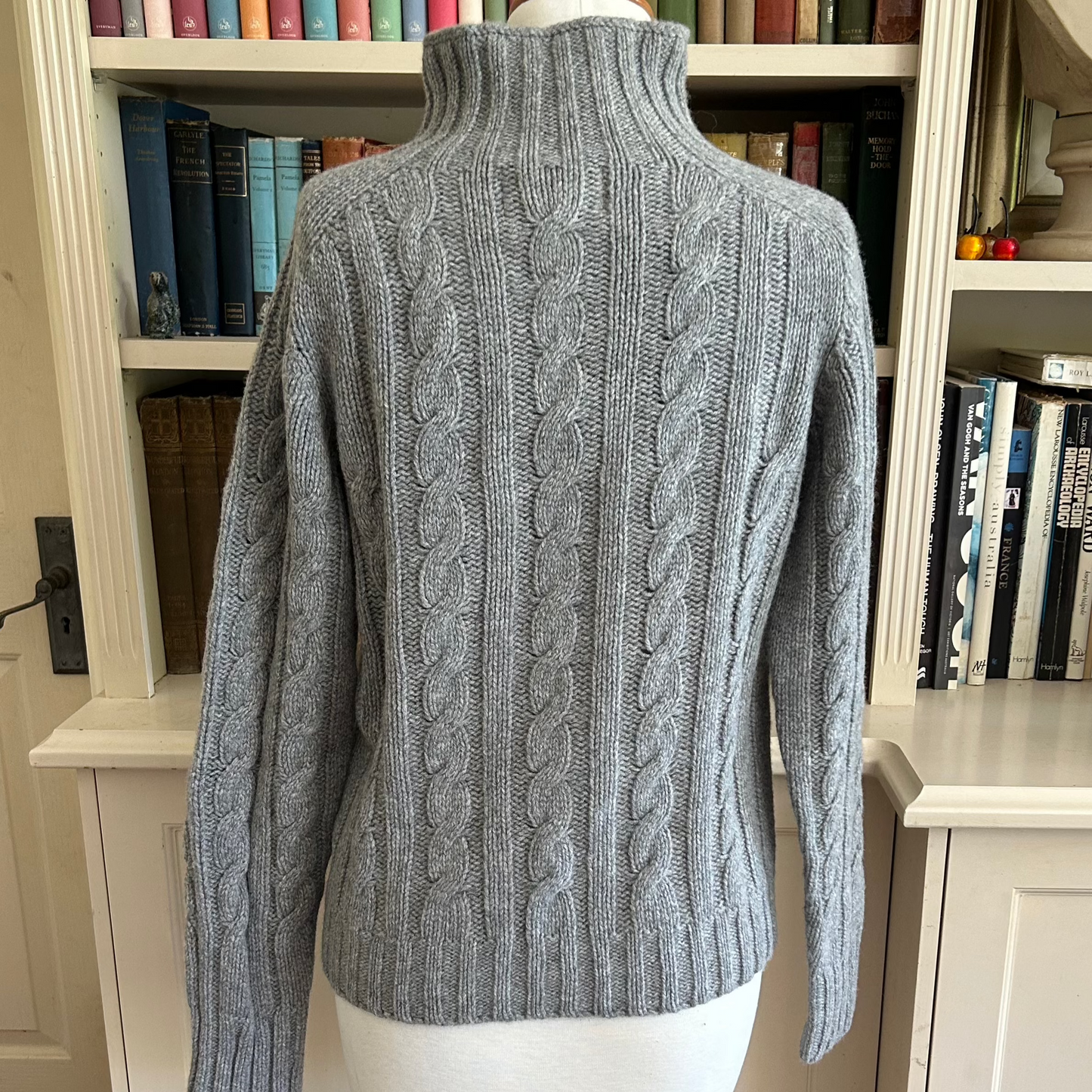 Harley of Scotland womens cable jumper in grey Quality 100% wool sweater.
