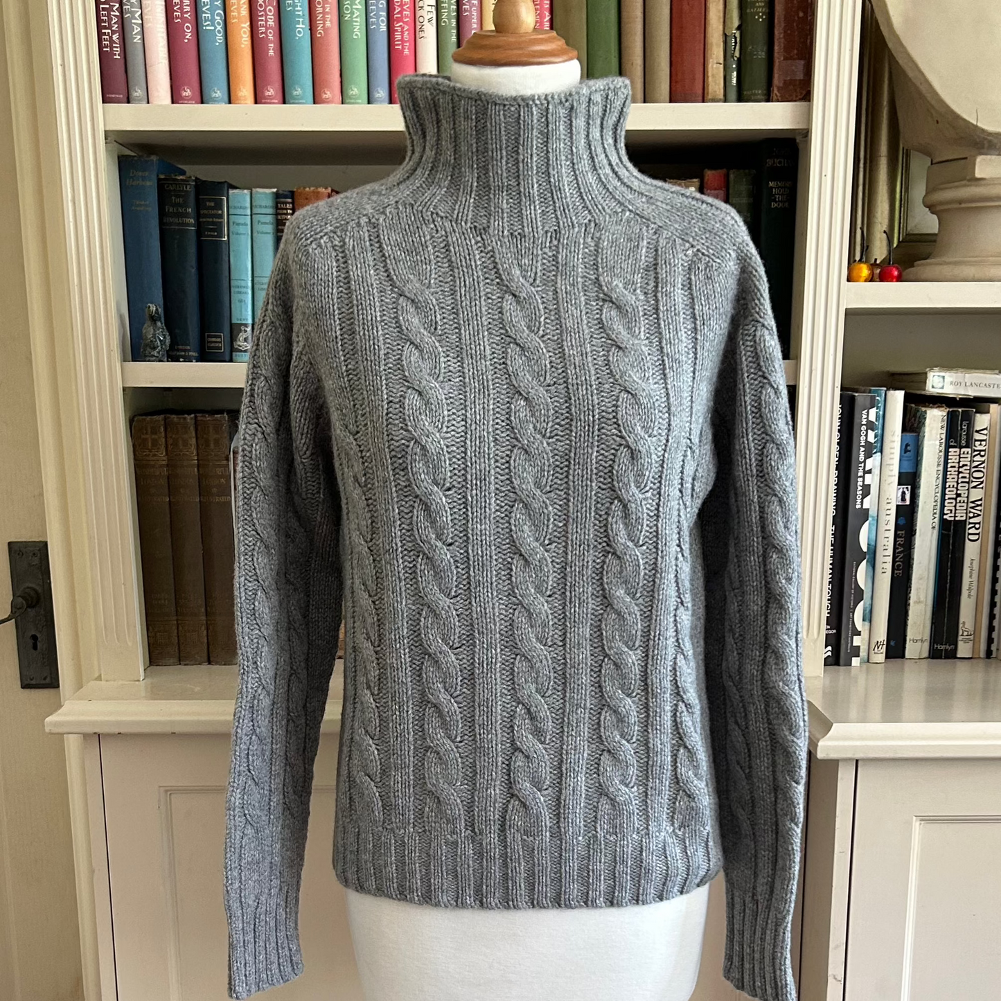 Quality woollen knitwear from Scotland. Ladies cable jumper.