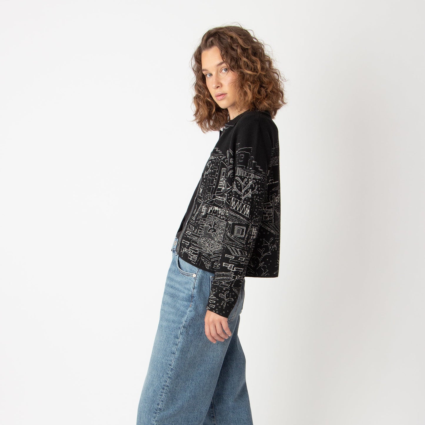 Jacquard jacket favela pattern in black from Ivko woman