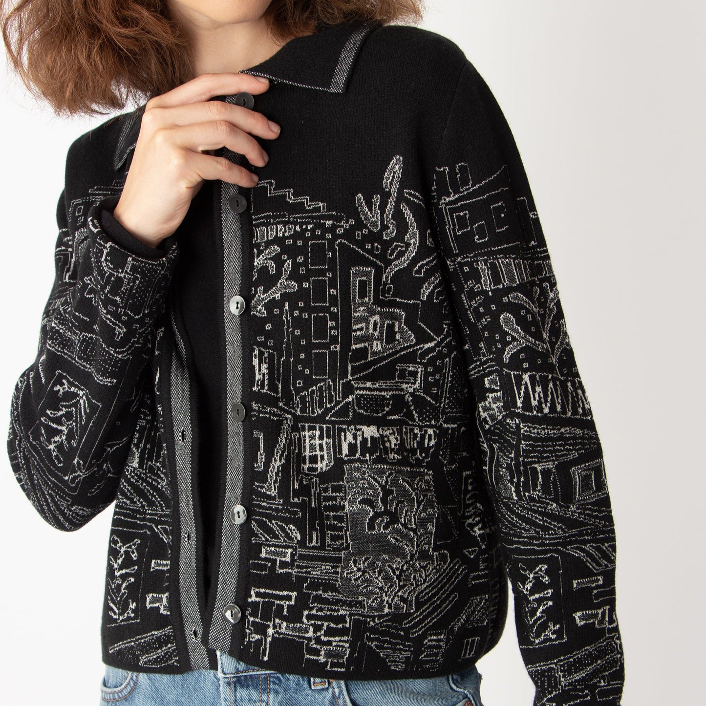 Jacquard jacket favela pattern in black from Ivko woman
