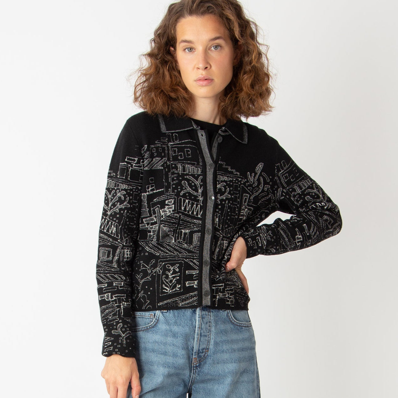 Jacquard jacket favela pattern in black from Ivko woman