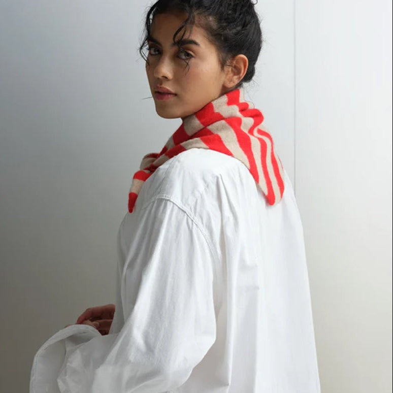 Jo Gordon quality woollen triangle scarf in red stripe