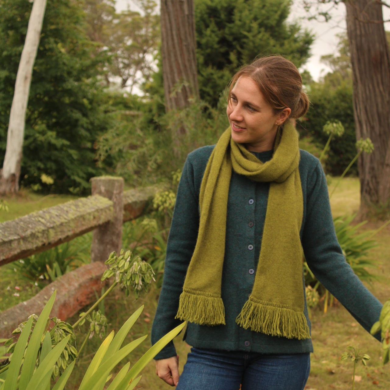 Lothlorian possum scarf in olive