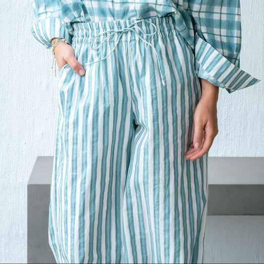 Mnadaly Designs Stripe pants in Blue