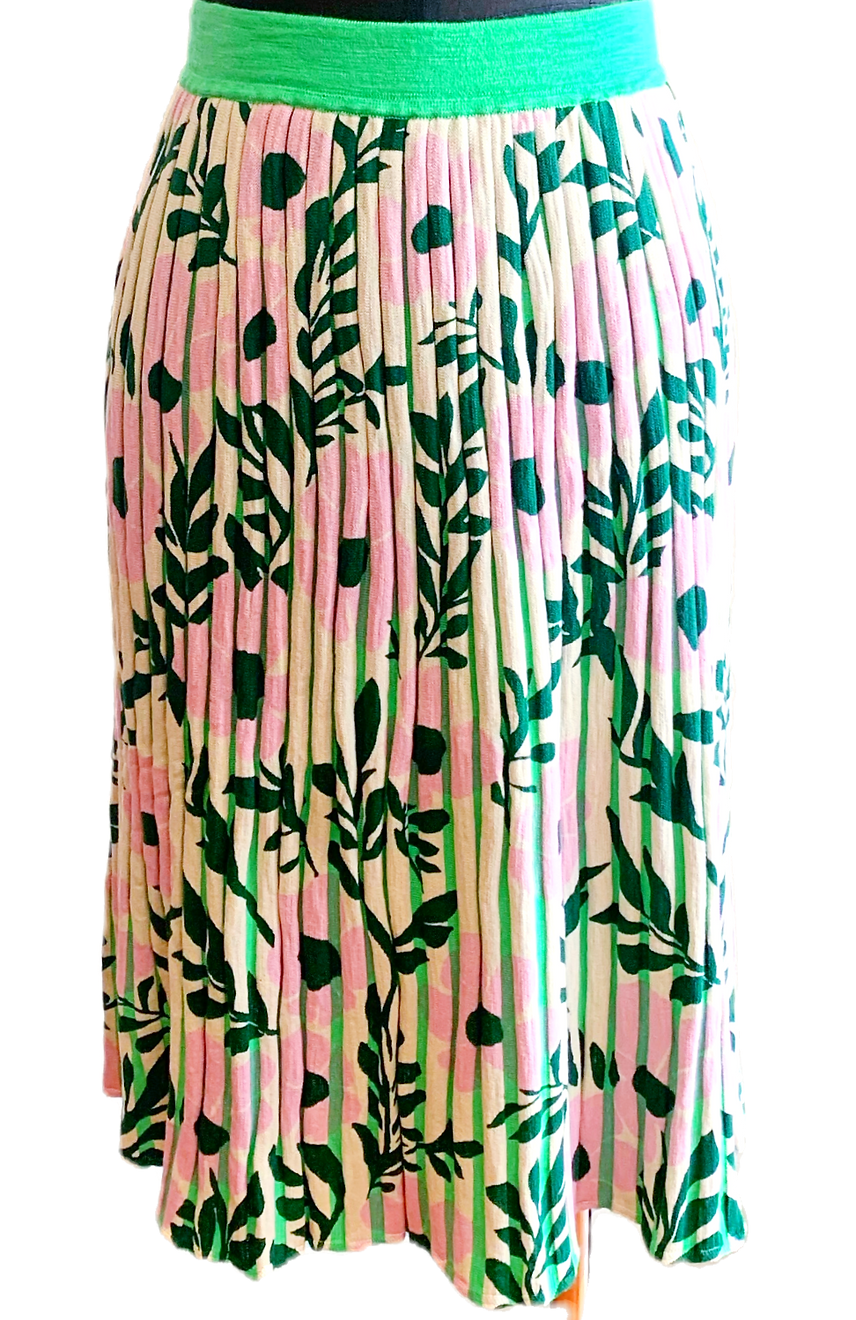 Mansted Skirt with blooms in green.