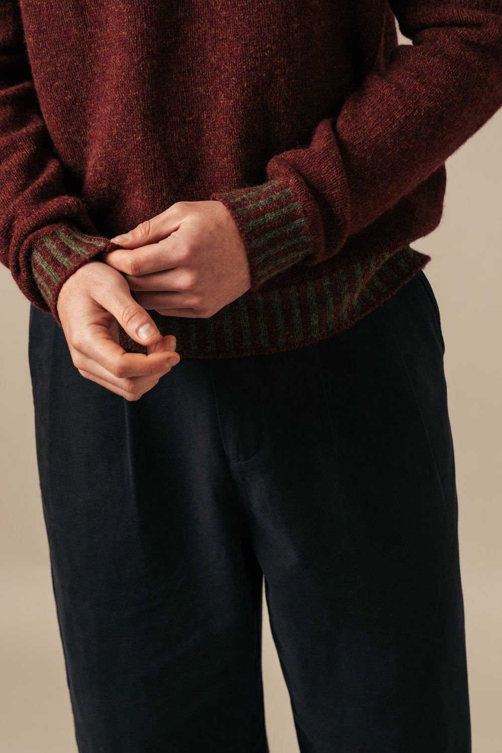 Eribe unisex jumper in burgundy