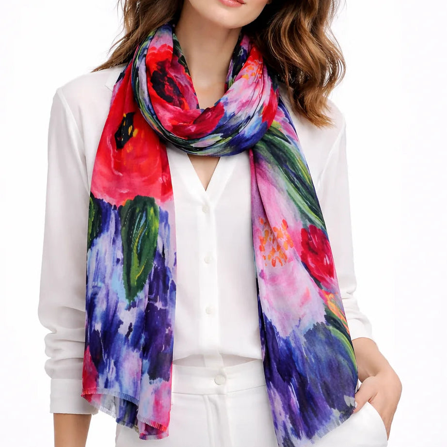 Women's beautiful scarf