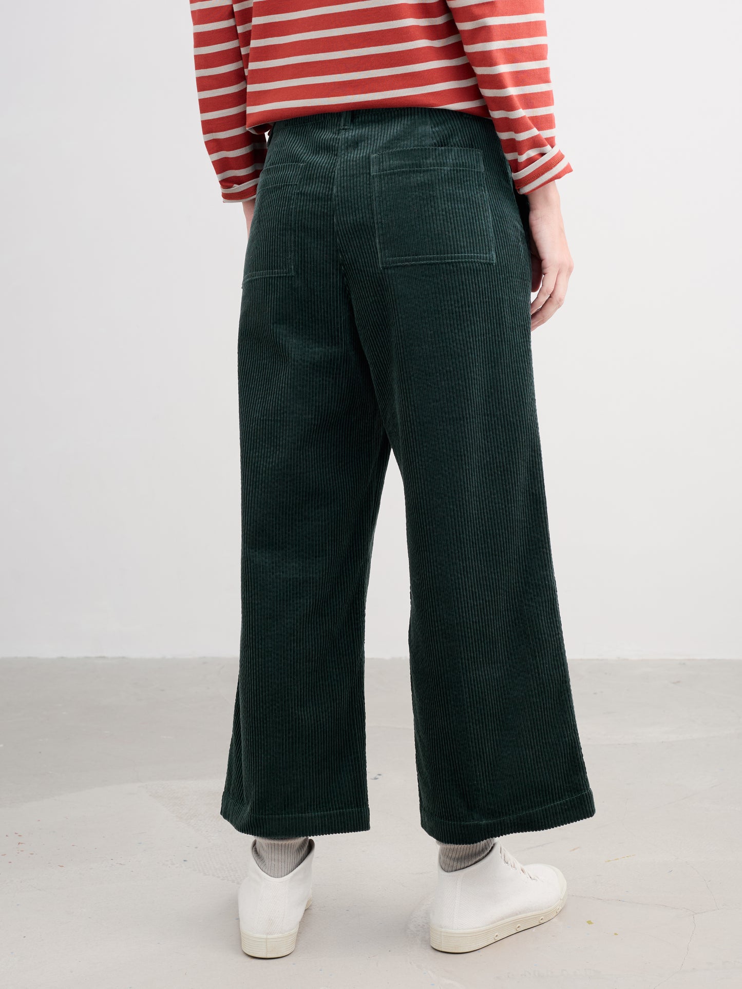 Seasalt Asphodel trousers in dark green - coppice