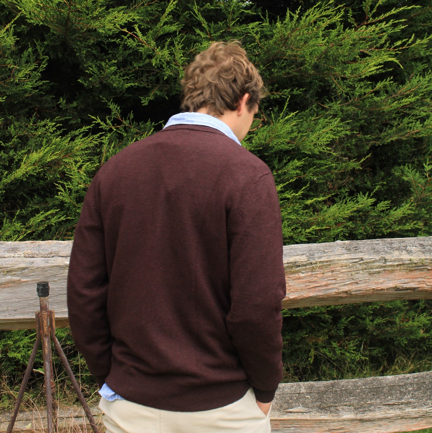 Quality Men's vee neck jumper in merino wool and cashmere.