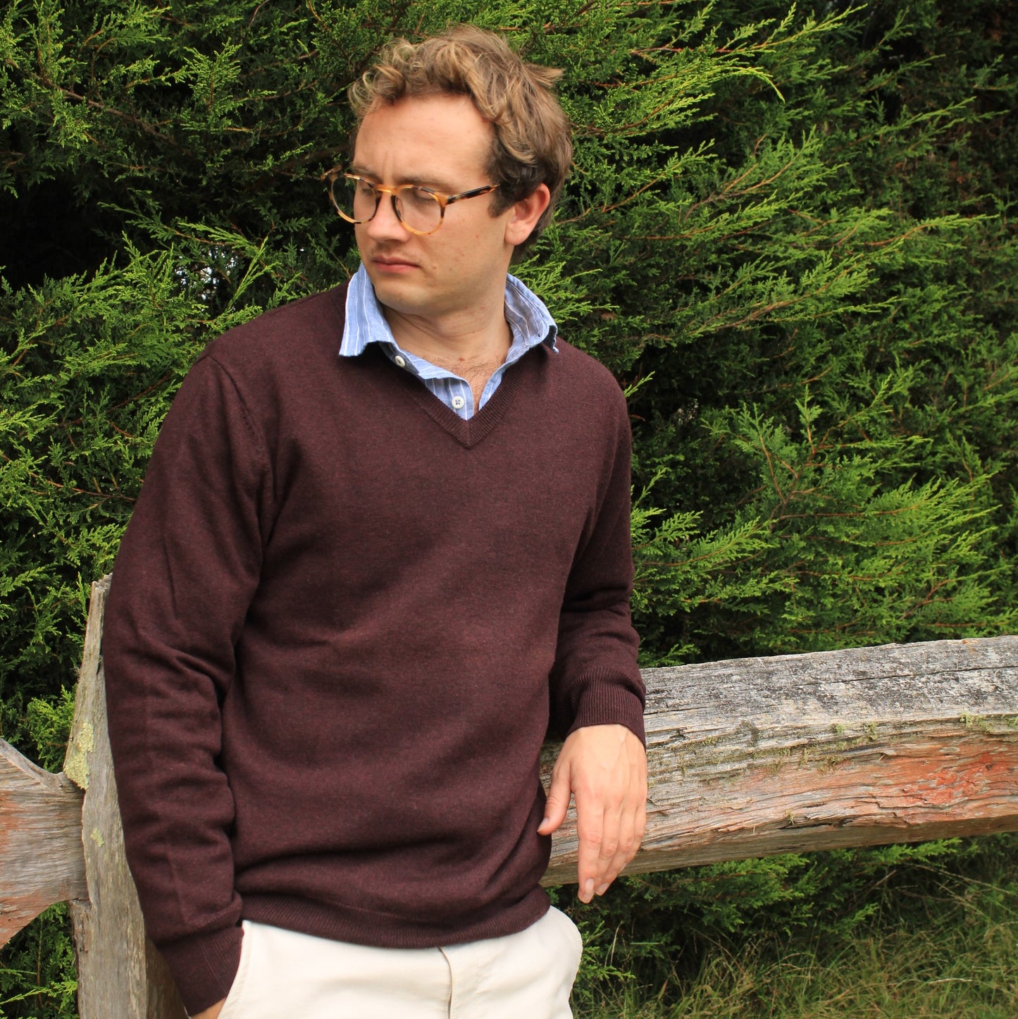 Men's quality vee neck jumper.