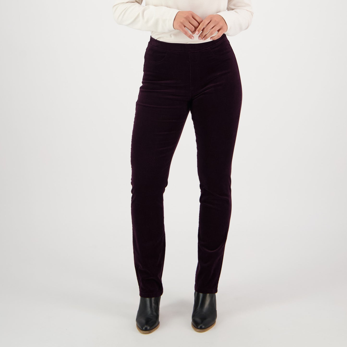 Vassalli's Slim Cord Pants in Mulberry