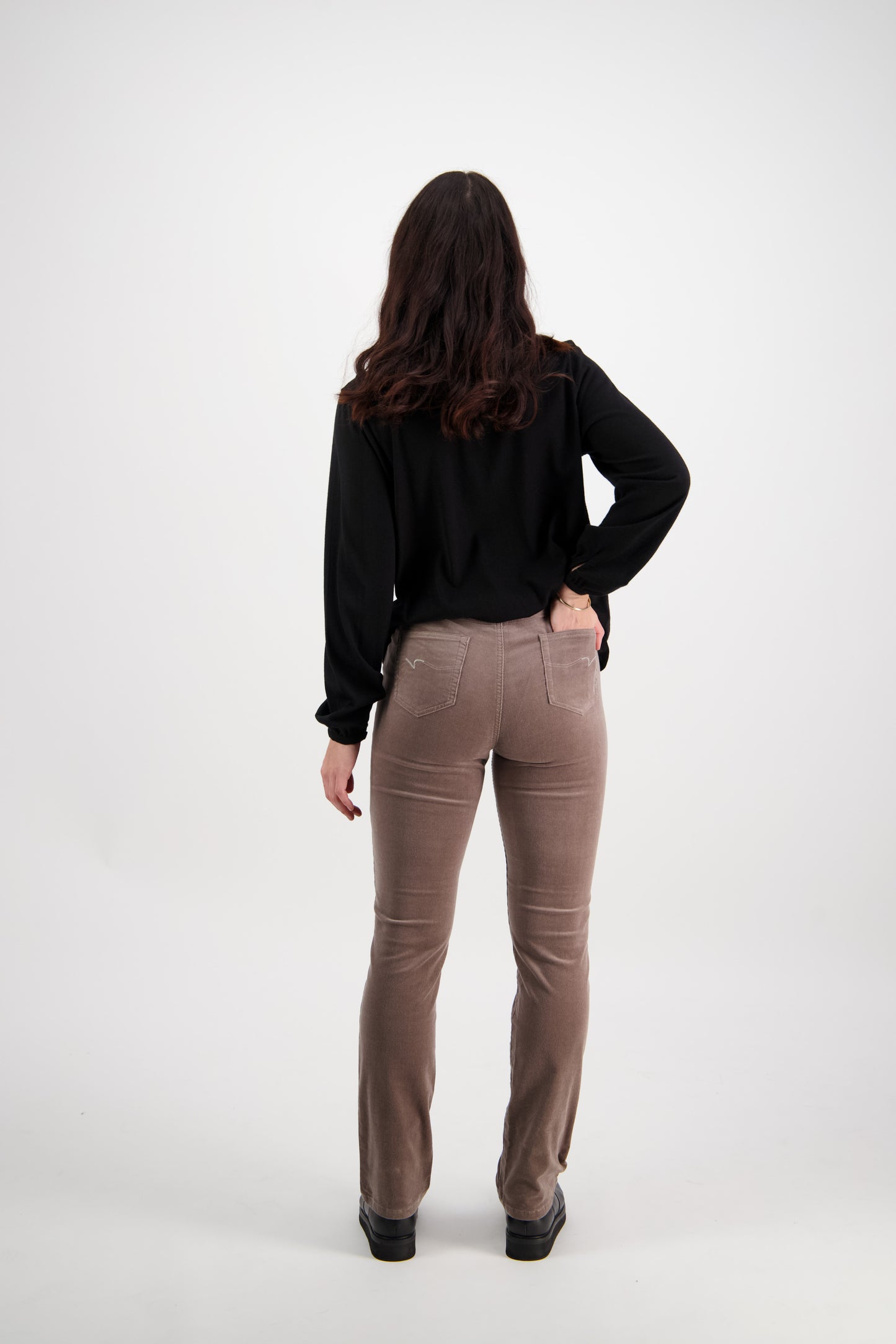 Vassalli Slim leg Pinwale Cord pants for women in Taupe