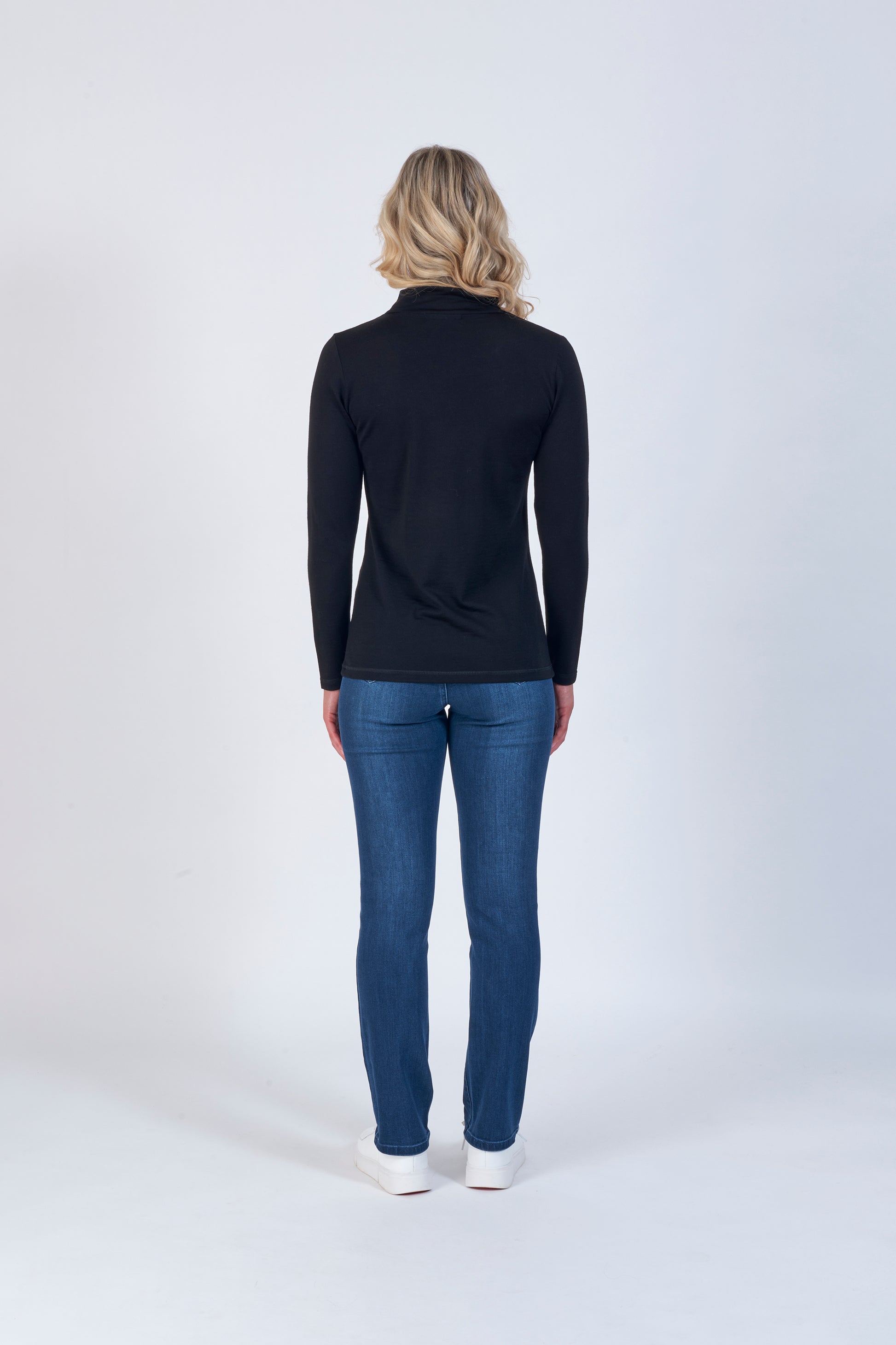 Vassalli Merino High Neck top in Black for women, back view of ladies turtleneck