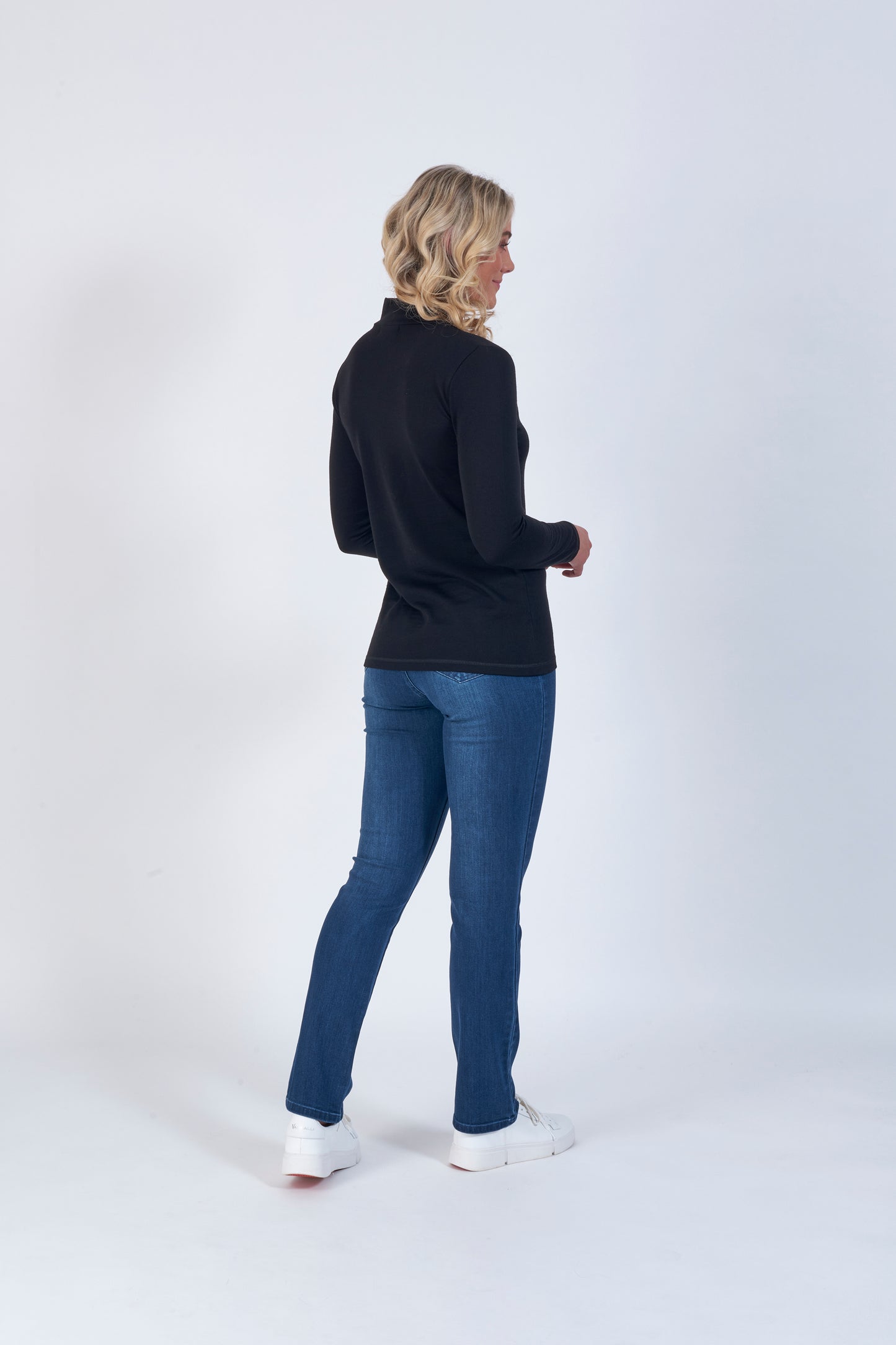 Vassalli Merino High Neck top in Black for women