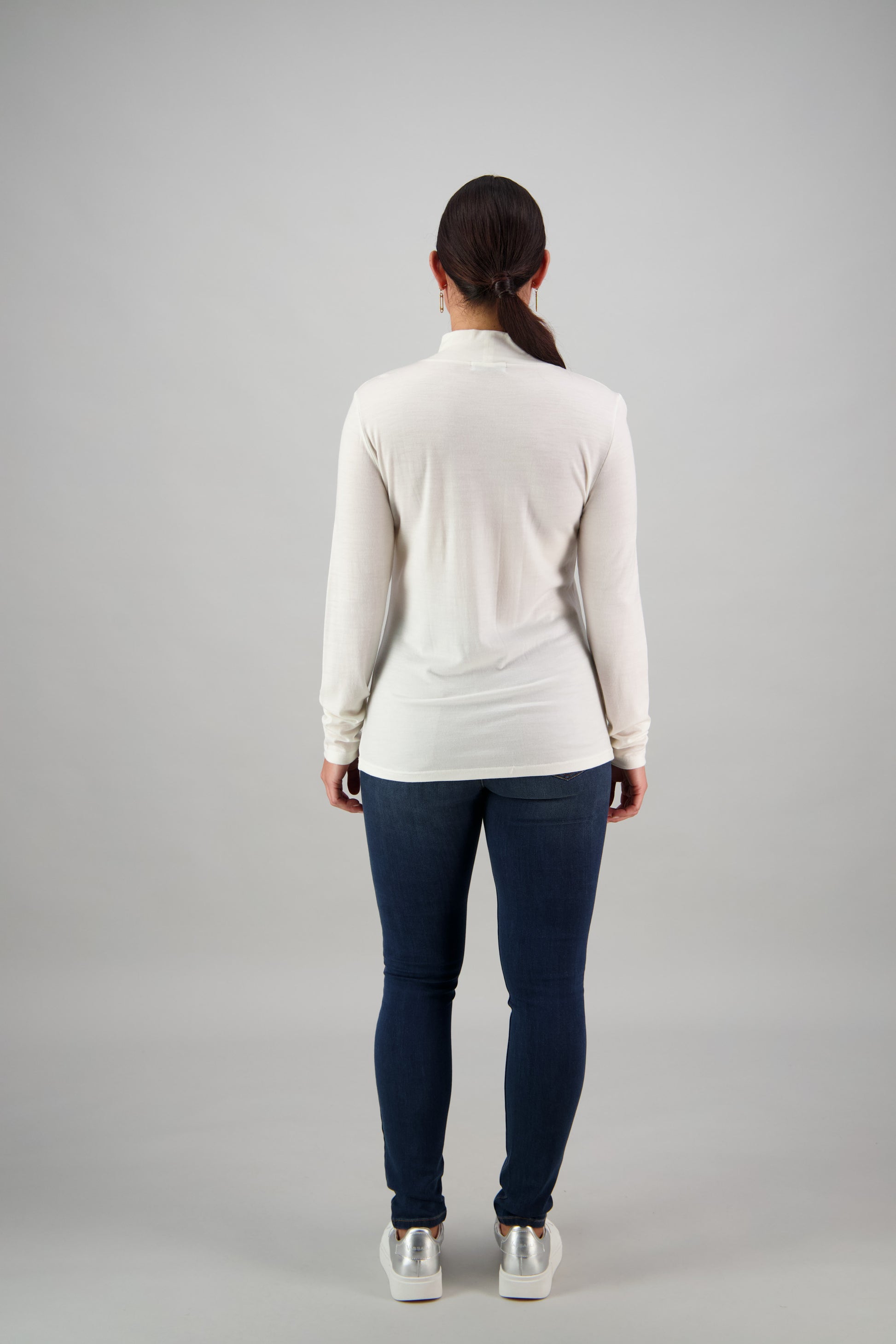 Vassalli Merino High Neck Top for women in Winter White