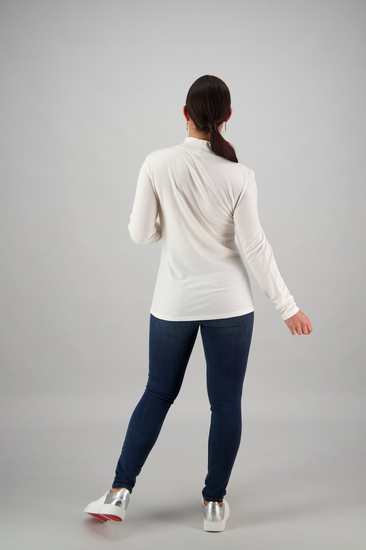 Vassalli Merino High Neck Top for women in Winter White