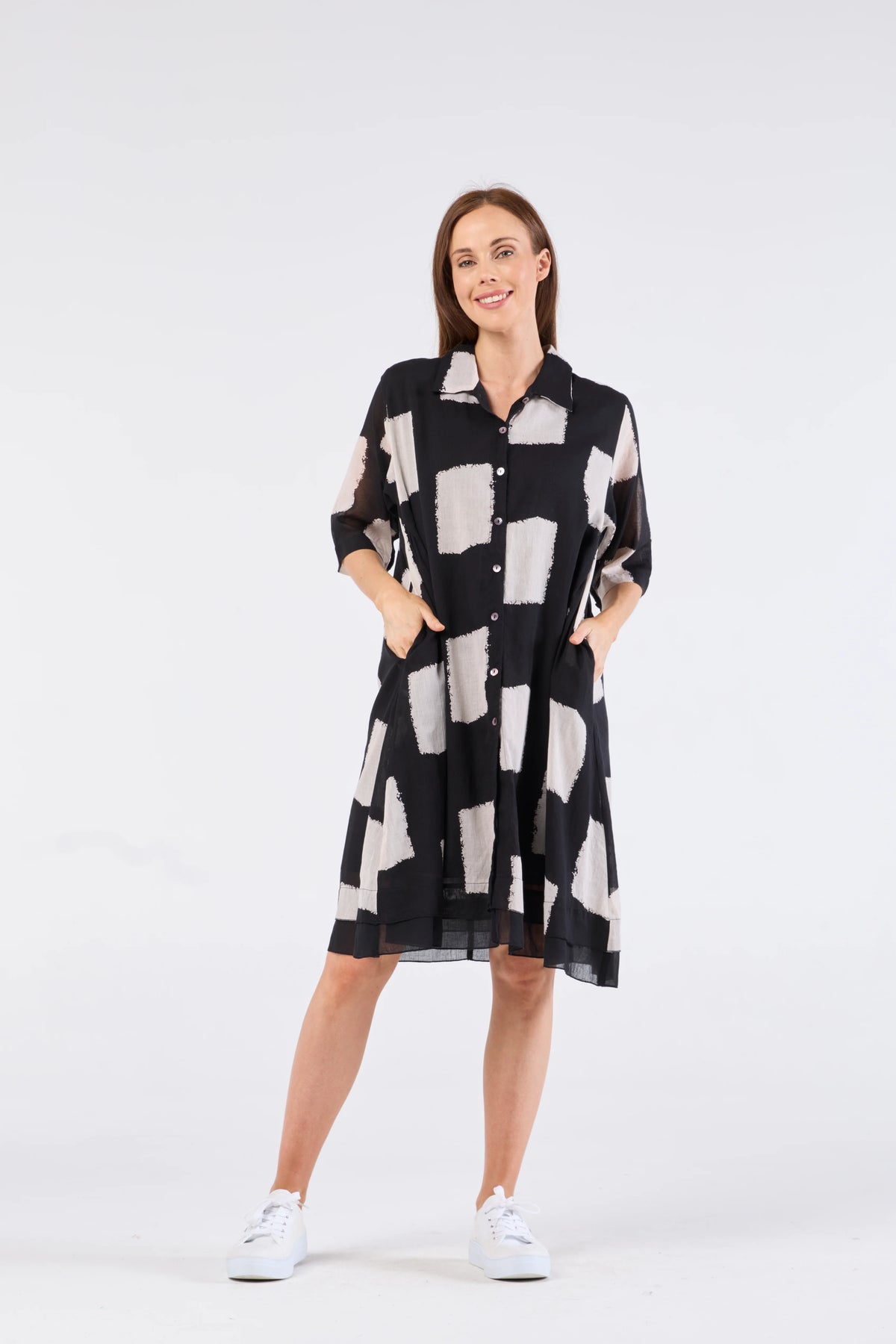 Au Hasard d'un Voyage - Shirt Dress - Black/ Oat