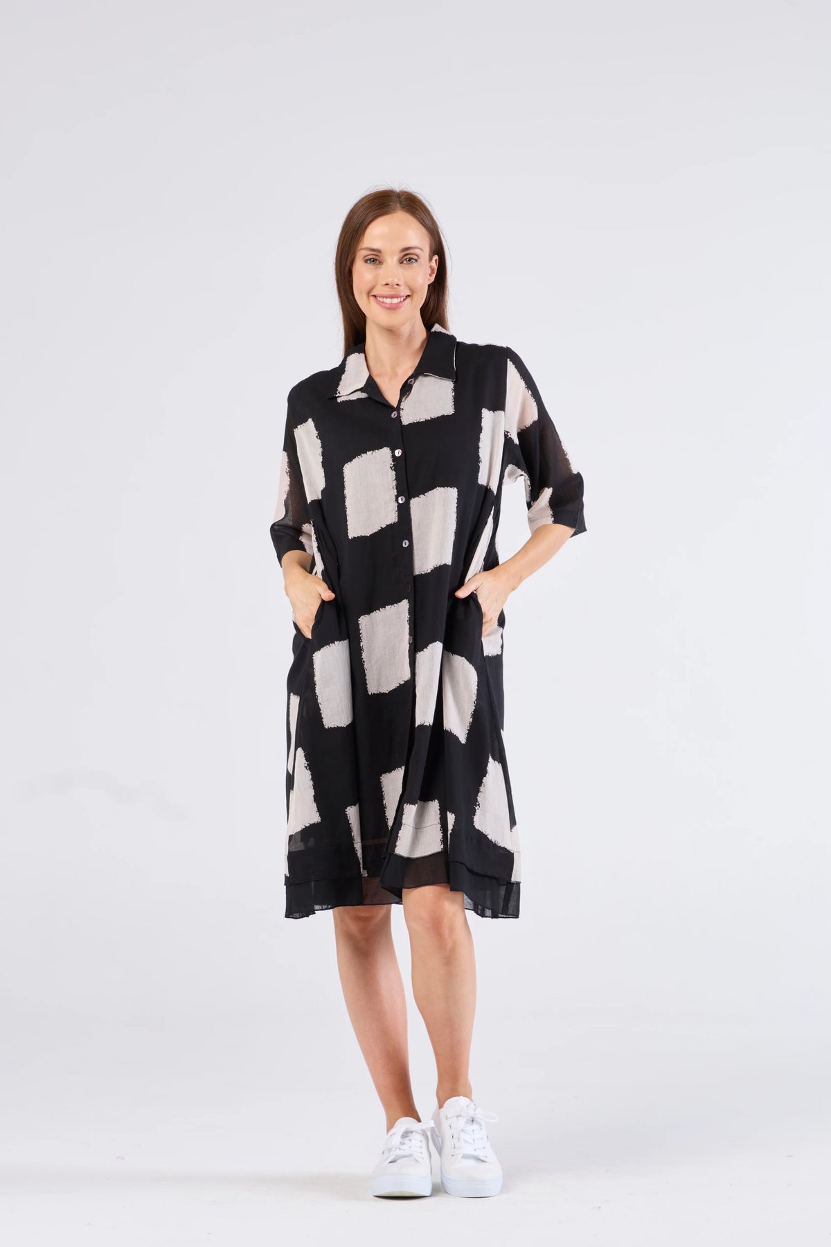 Au Hasard d'un Voyage - Shirt Dress - Black/ Oat