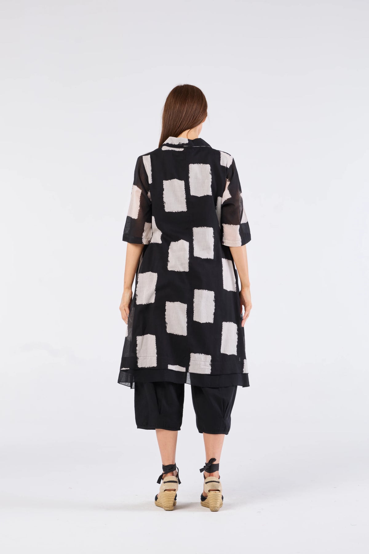Au Hasard d'un Voyage - Shirt Dress - Black/ Oat