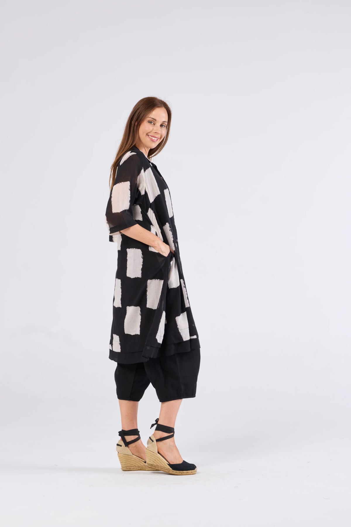 Au Hasard d'un Voyage - Shirt Dress - Black/ Oat