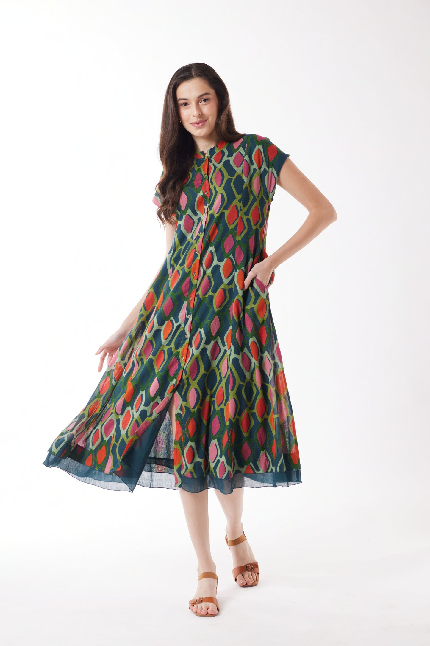 Woman wearing Au Hasard D'Un Voyage's Short Sleeve Dress in Navy