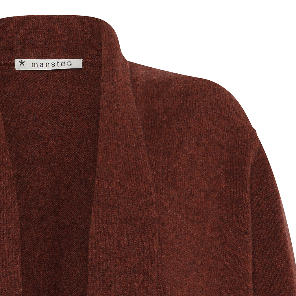Close up of the Mitty Long Cardigan in Spice red by Mansted