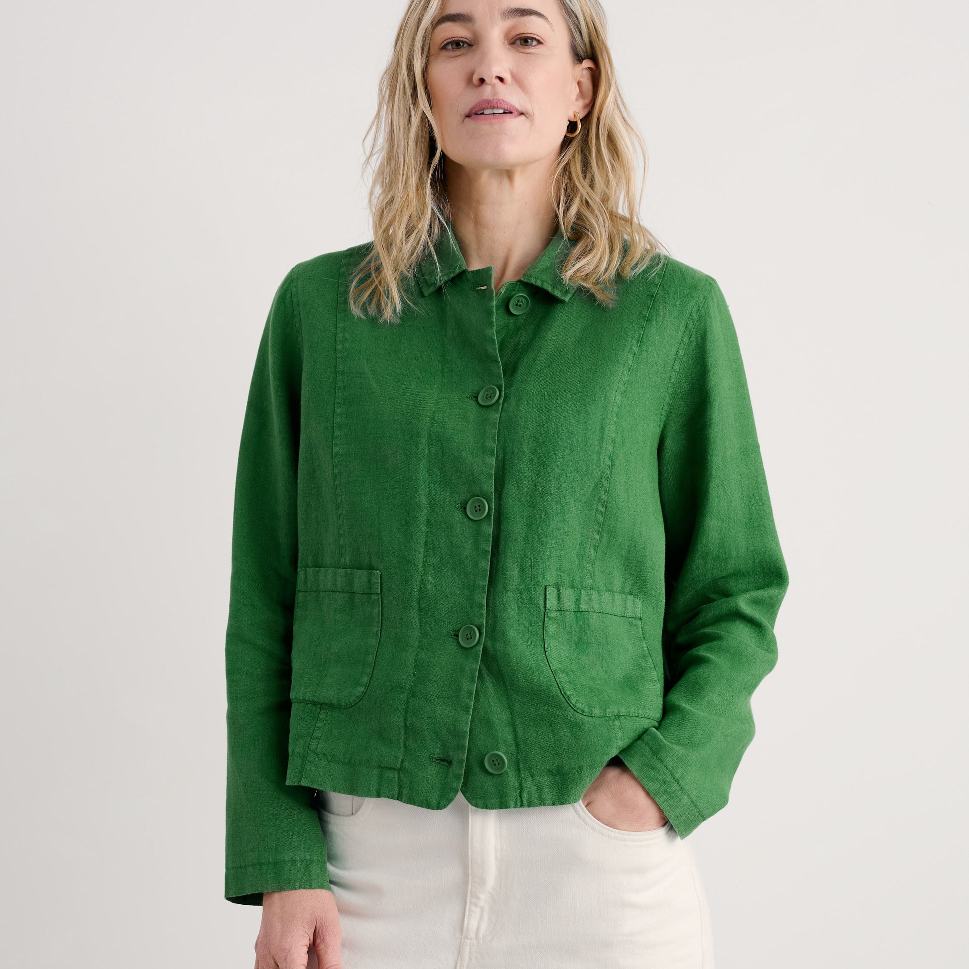 The Arame Linen Jacket in Hedgerow green for women by SEASALT