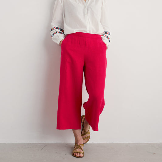 Woman wearing the Merrivale Culottes in Scarlet red by SEASALT