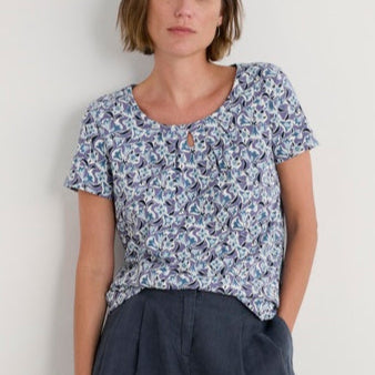Woman wearing the Appletree Top in Paper Bellflower by SEASALT