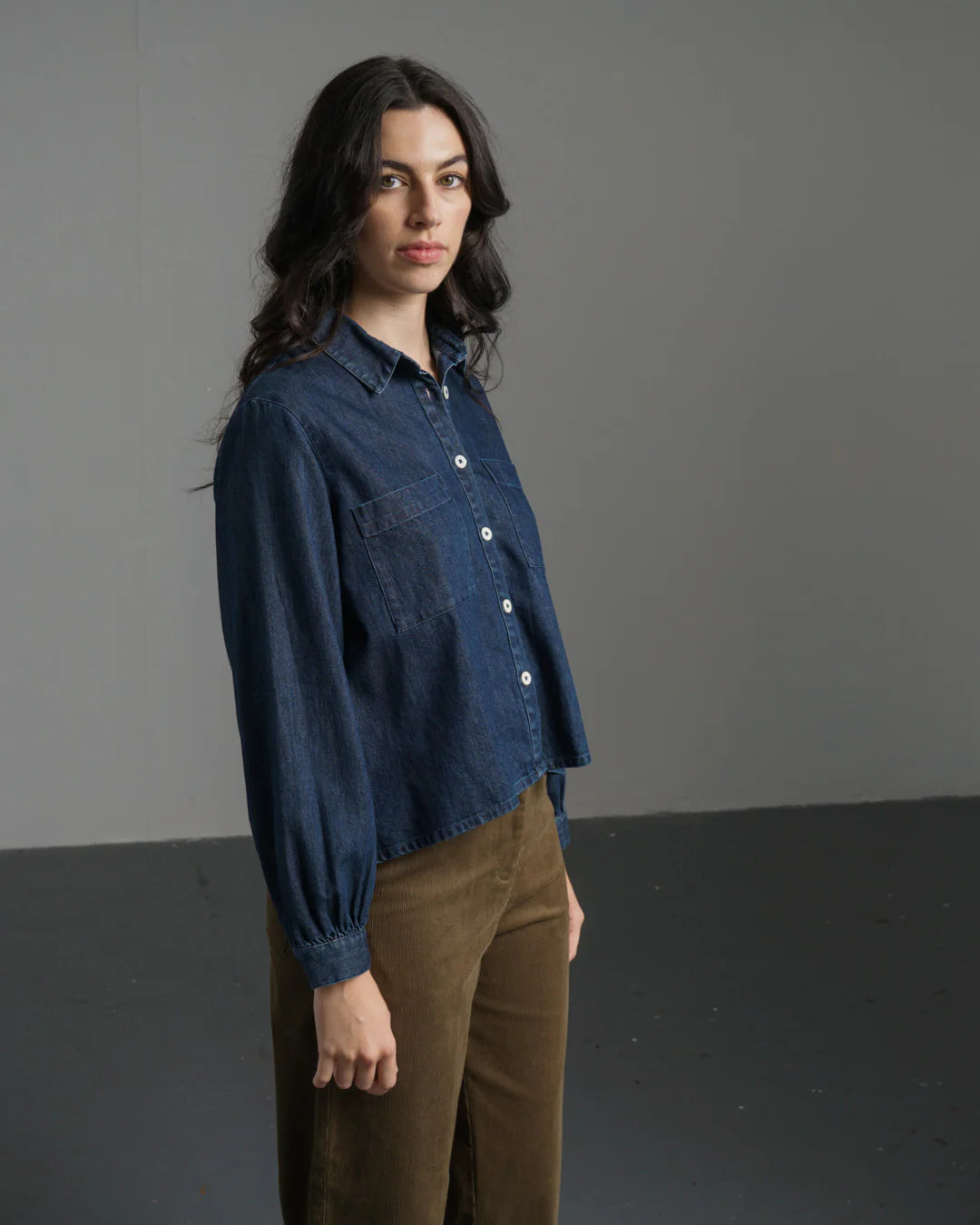 Woman wearing the Bibico Ada denim cotton shirt made with natural fibres