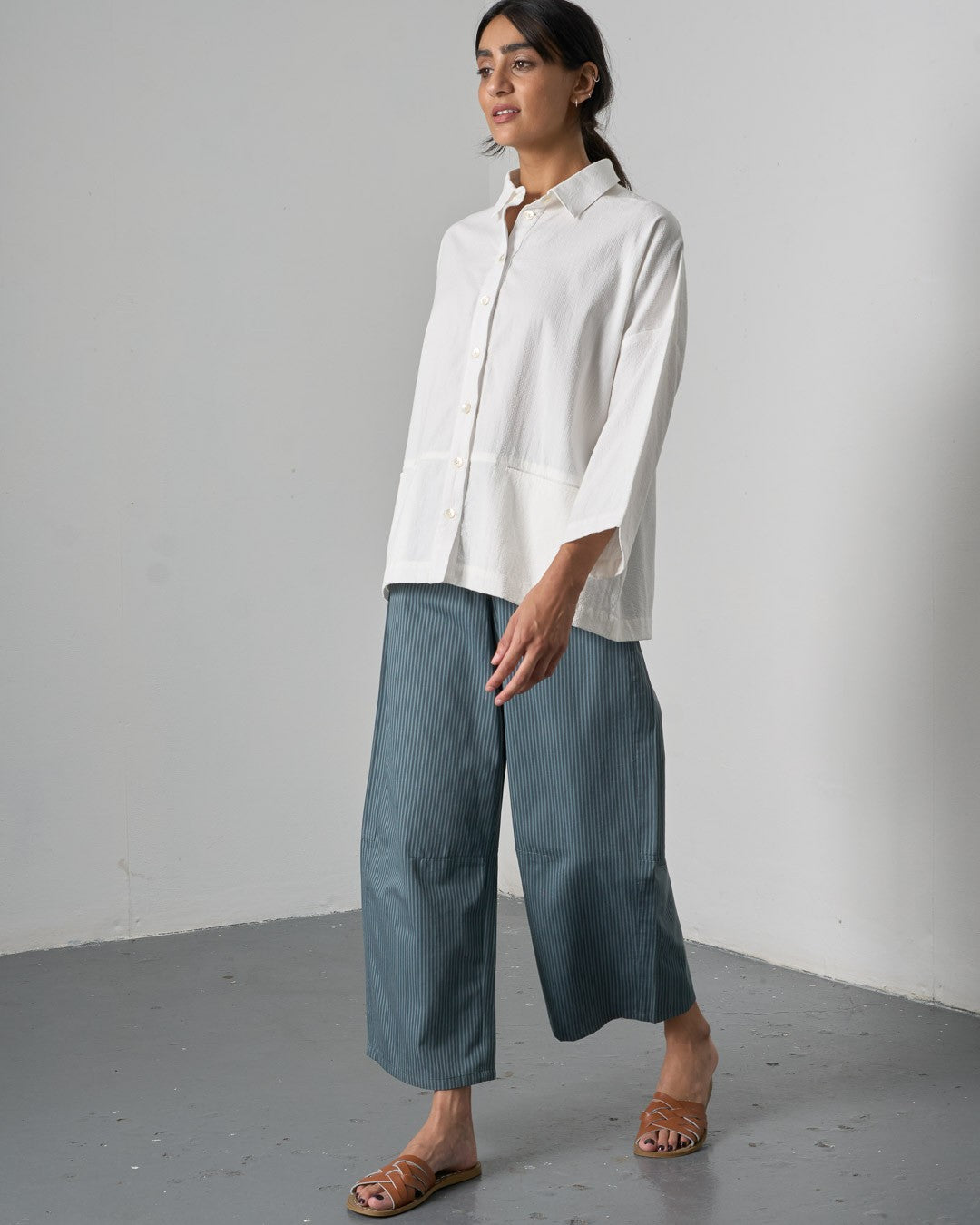 Bibico Anya Relaxed Blouse White Side View Berrimas Overflow