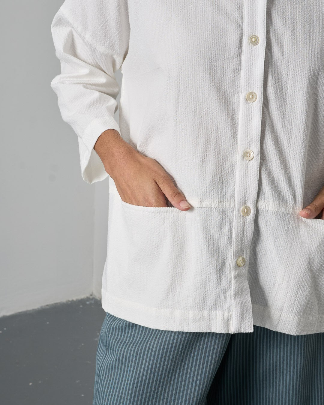 Bibico Anya Relaxed Blouse White Detail Berrimas Overflow