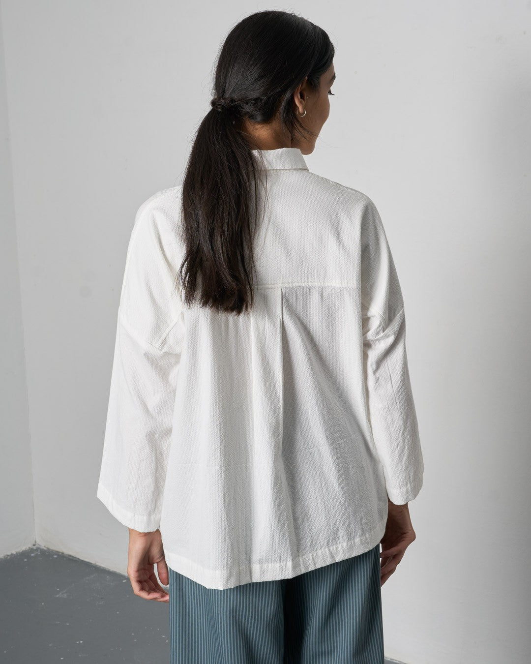 Bibico Anya Relaxed Blouse White Back View Berrimas Overflow