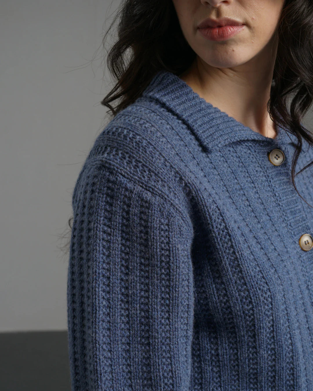 Women's cardigan with a collar. Quality woollen knitwear.