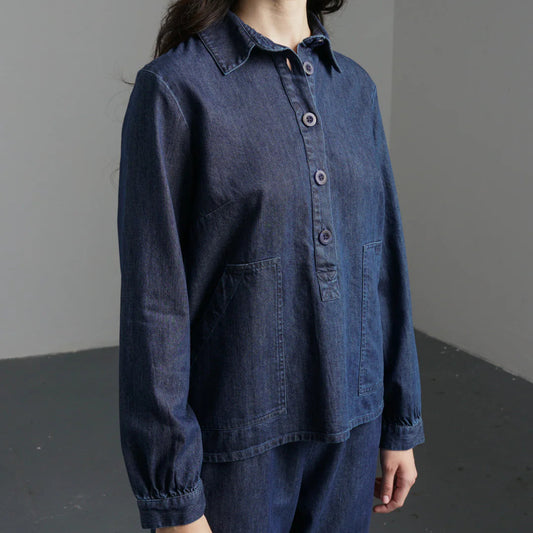Woman wearing the Bibico Mika denim Shirt made with cotton