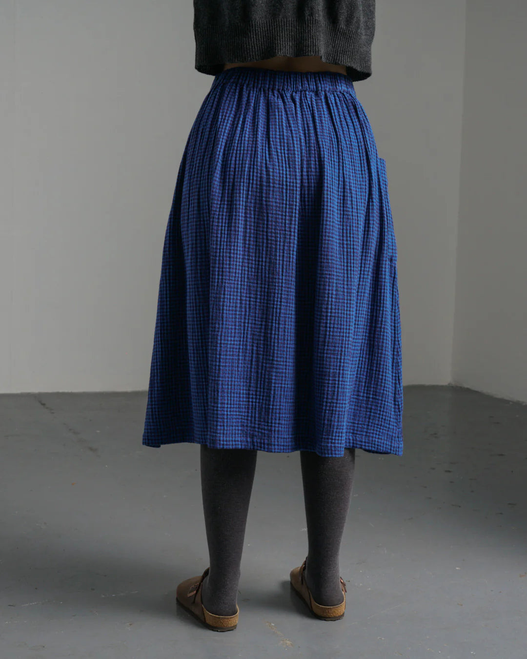 Back of the Bibico Nora midi Skirt in Petrol plaid made with cotton