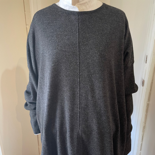 Bridge and Lord Curved hem crew in Coal.