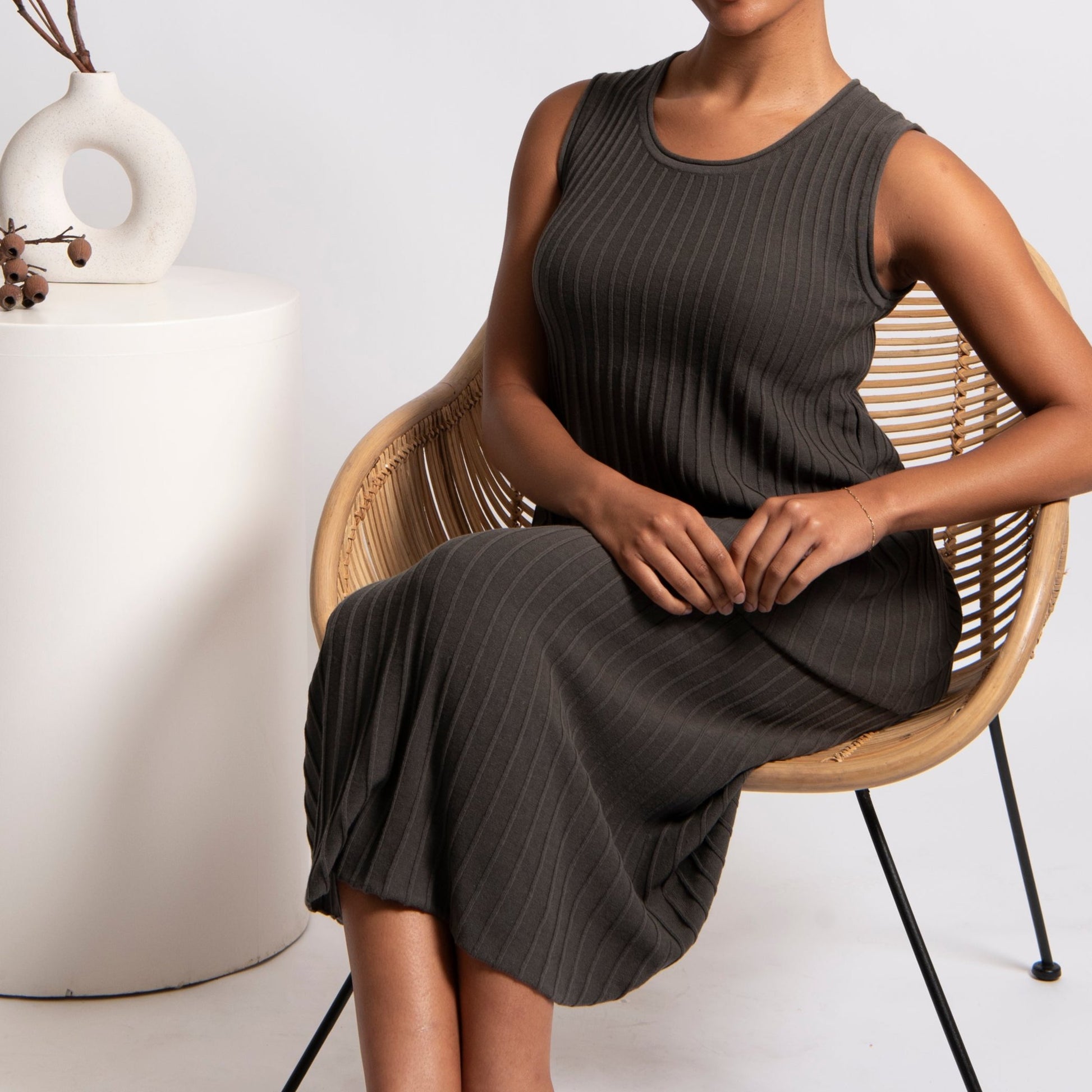 Bridge and Lord rib skirt in Olive.