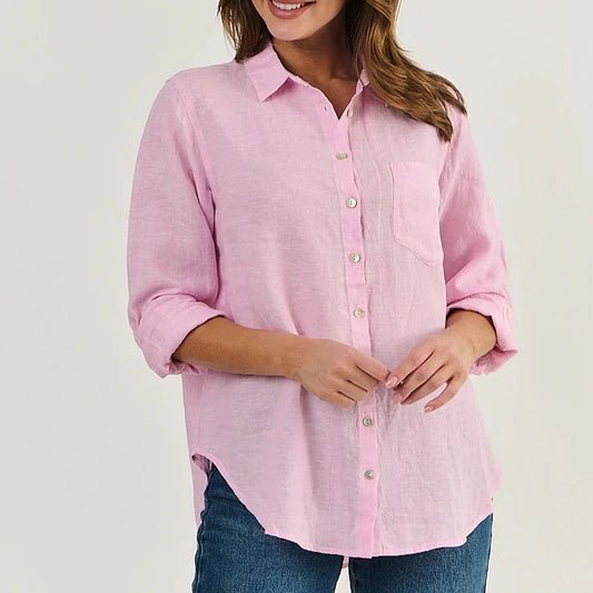 Enveloppe Linen shirt on Pastel pink.