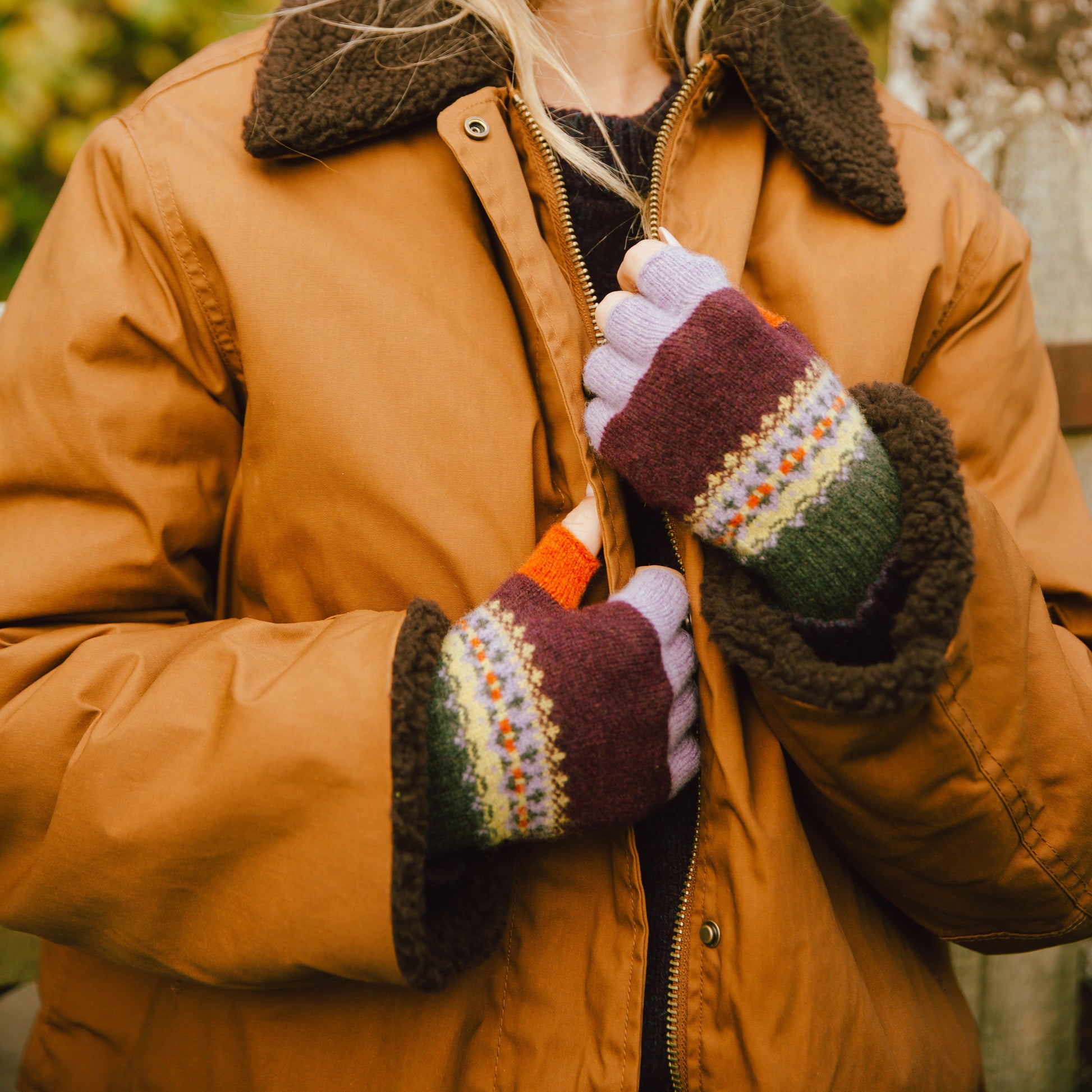 Eribé's Alloa Fingerless Gloves in Copperland