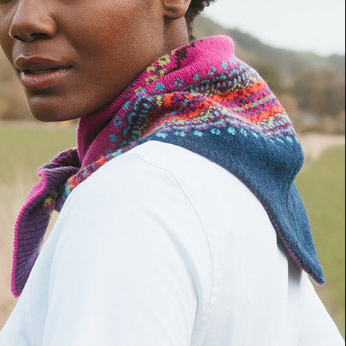 Eribe Merino wool quality knitwear triangle scarf