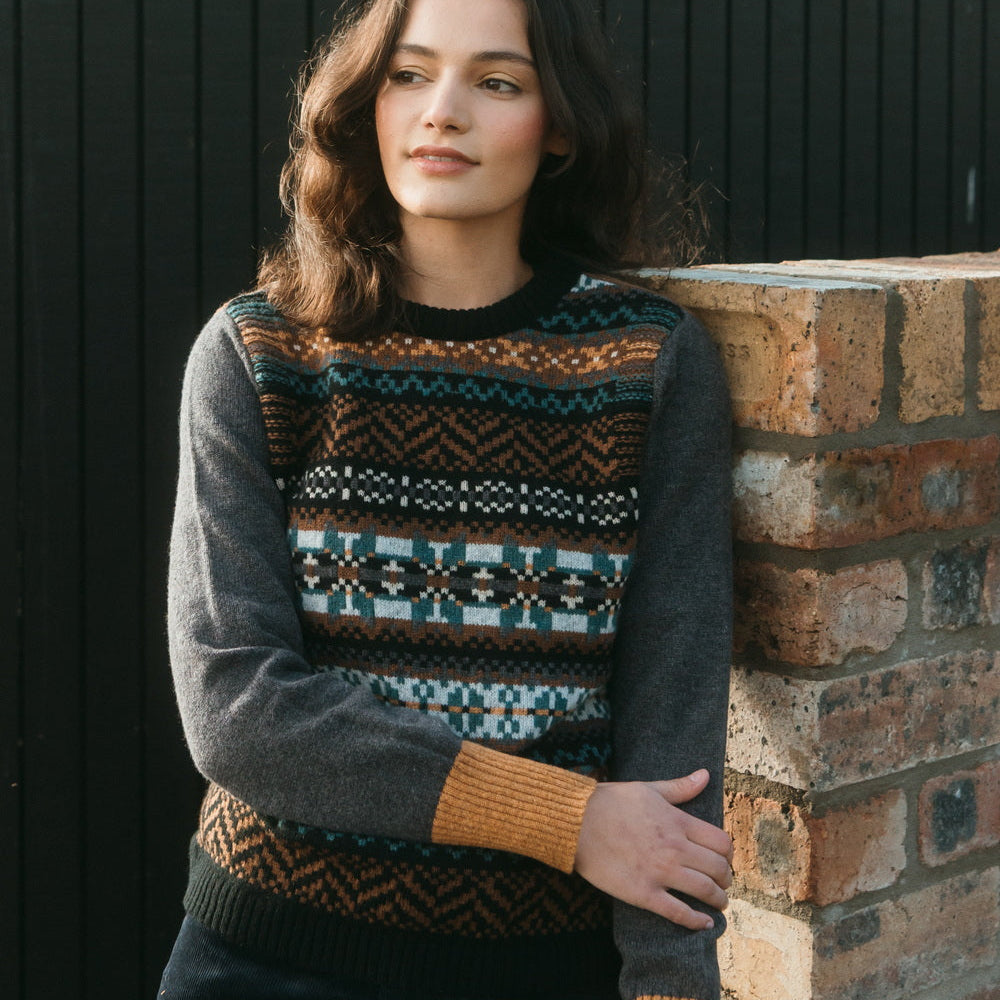 Scottish Knitwear in Fairisle. A unisex jumper with dark design from Eribe