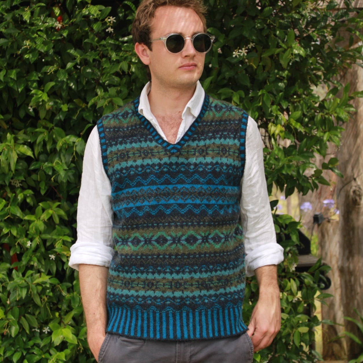 Eribe's Men's Brodie Vest in Kingfisher